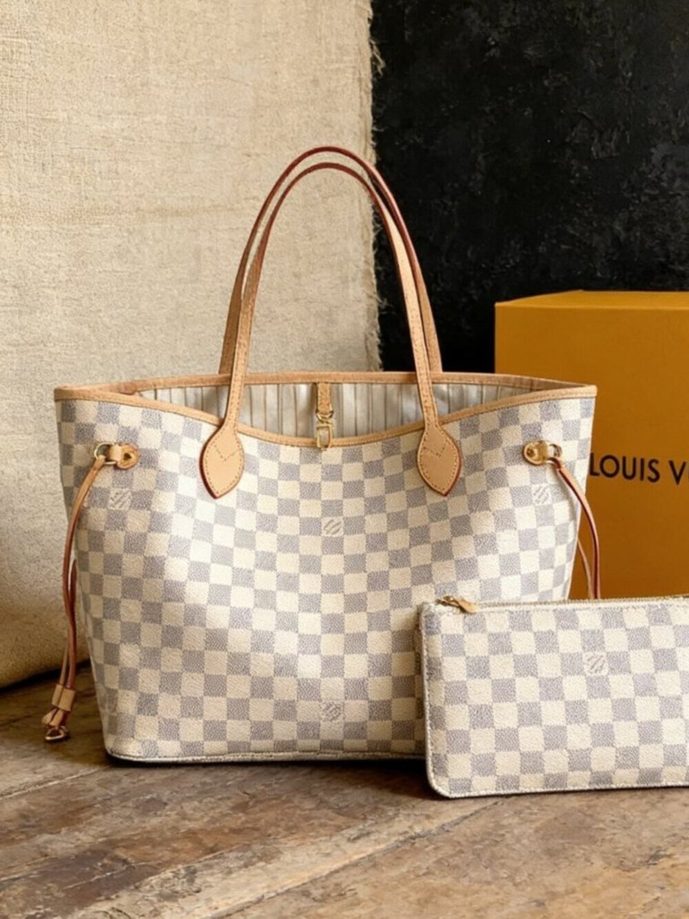 Louis Vuitton Neverfull Beige Lining Bag
